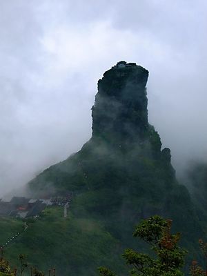 梵净山在贵州哪个市哪个县(梵净山在贵州哪个市哪个县自驾贵州地图)